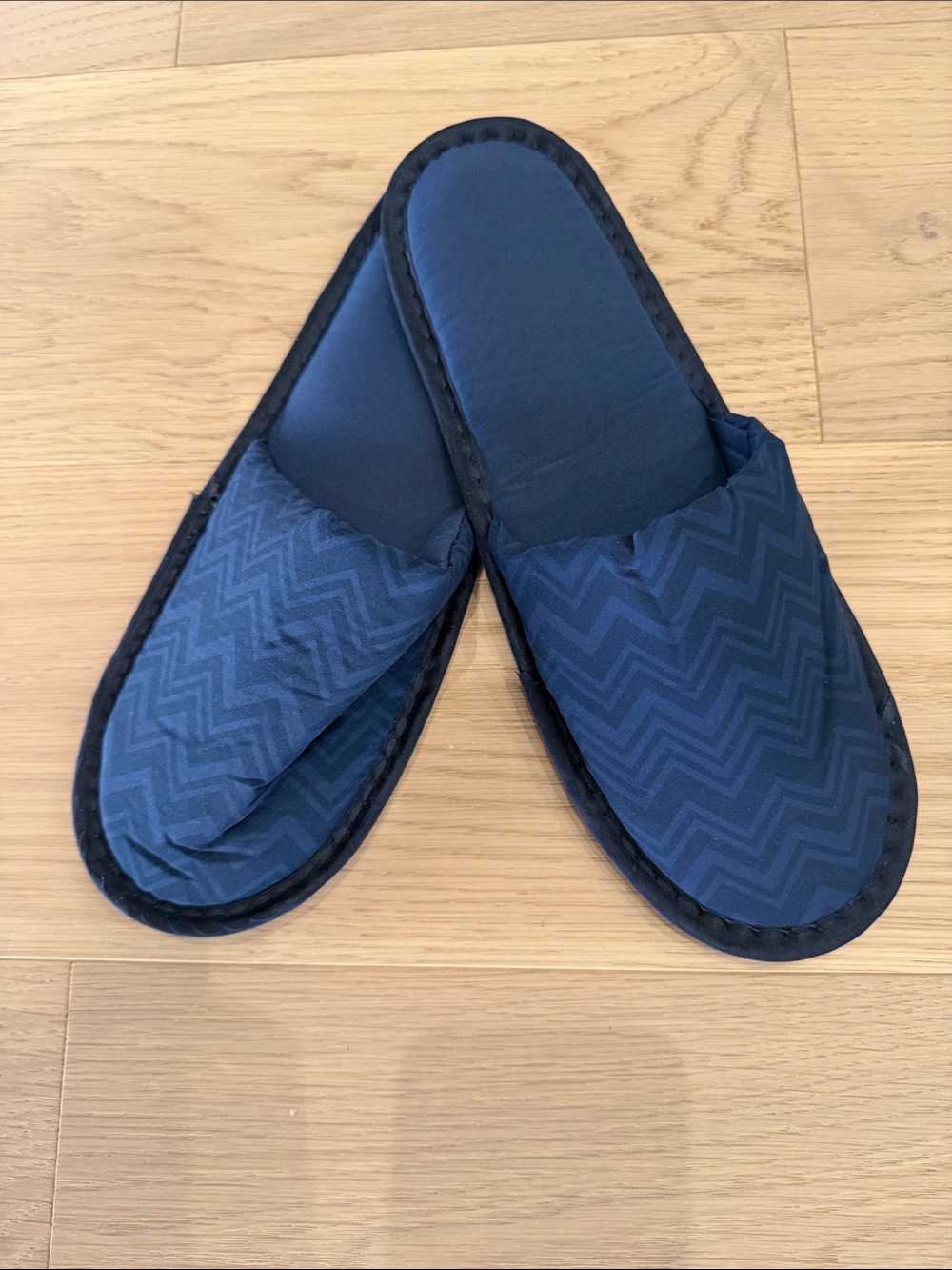 Navy Chevron Slide Slippers men’s one size